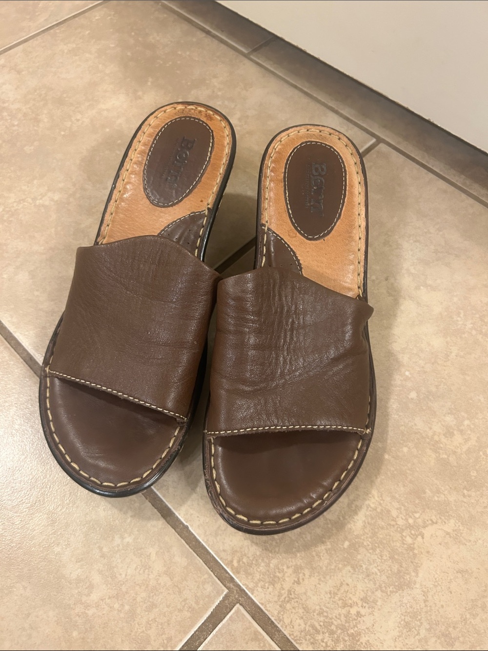 Born 8  Brown Leather Slide wedge Sandals